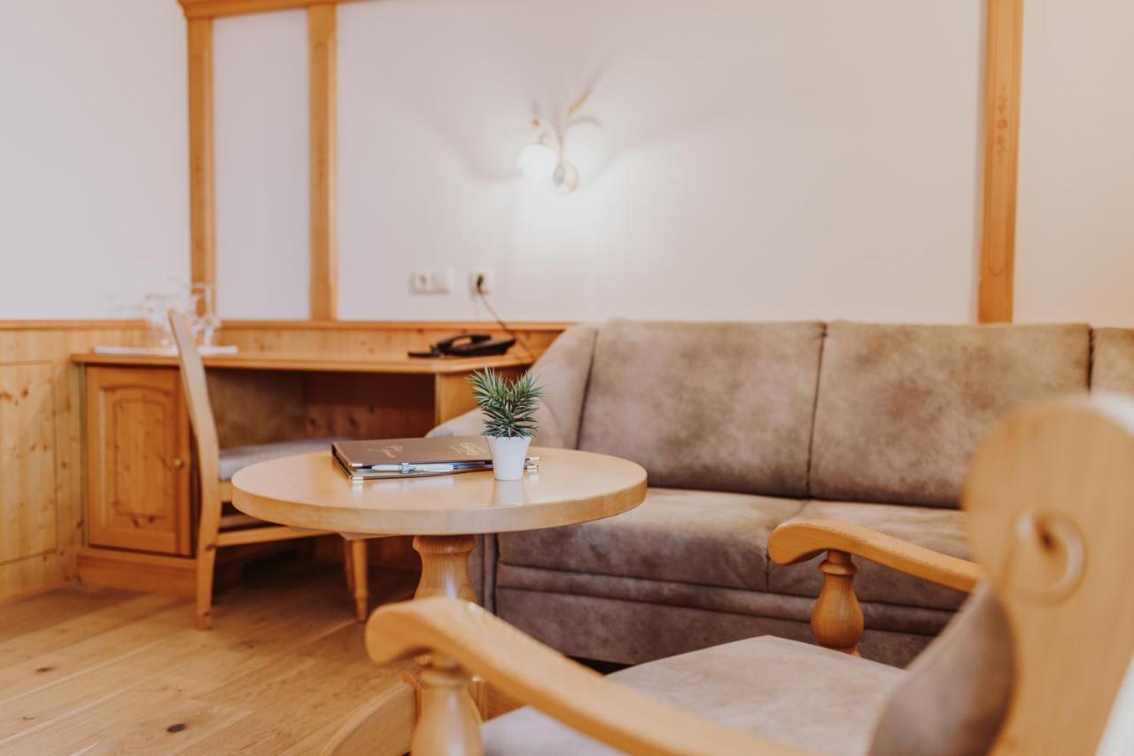 איוגנדורף Landhotel Gschirnwirt מראה חיצוני תמונה