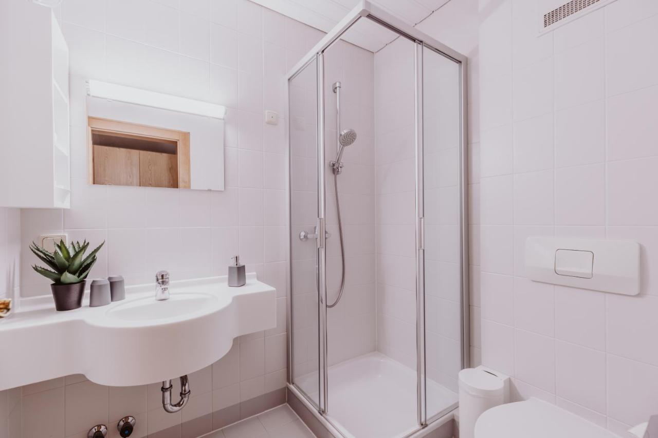 איוגנדורף Landhotel Gschirnwirt מראה חיצוני תמונה
