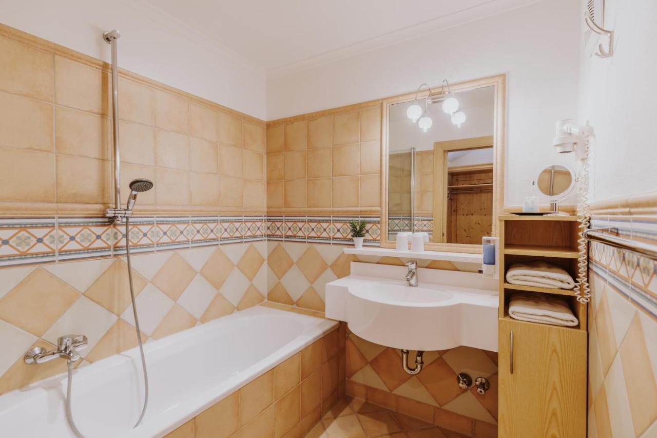 איוגנדורף Landhotel Gschirnwirt מראה חיצוני תמונה