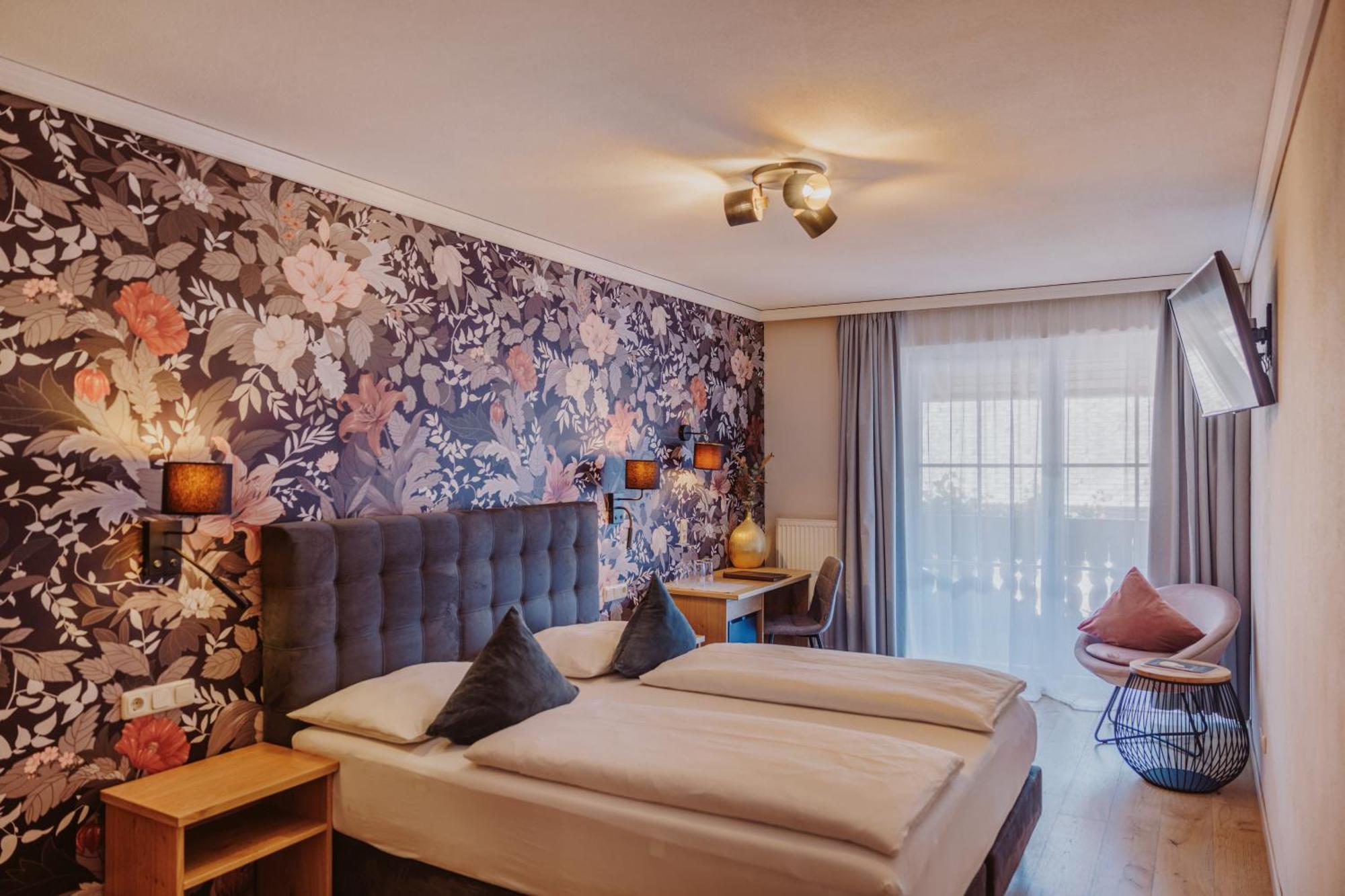 איוגנדורף Landhotel Gschirnwirt מראה חיצוני תמונה